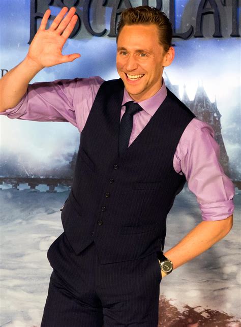 Tom Hiddleston Foto La Cumbre Escarlata Photocall En Barcelona 9 De 14