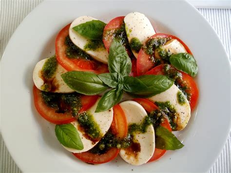 Los Antojos De Clara Ensalada Caprese