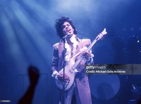 Prince Performs Live At The Fabulous Forum On February 19 1985 In