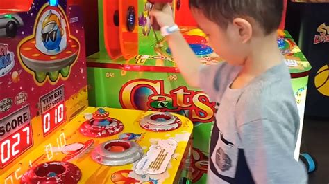 Main Arcade Games Mainan Anak Di Fun City Main Game Pukul Tikus Dan