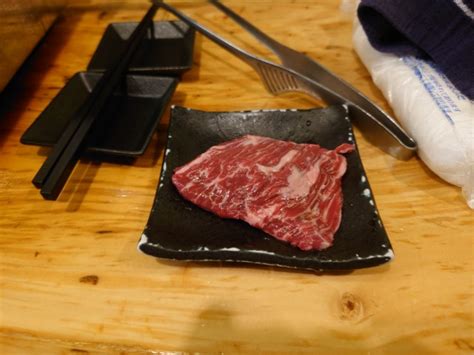 「立ち喰い焼肉 治郎丸 野毛店」さんで独り焼肉を堪能しました：たてログルメ たてログ