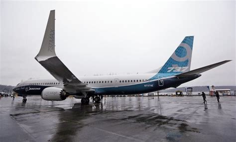 Canadian airlines say they're unaffected by Boeing 737-9 Max jetliner ...