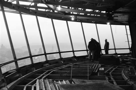 Stunning Photos Capture Workers Who Built Space Needle The Seattle Times