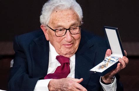 Xi Jinping Meets Former Us Secretary Of State Henry Kissinger In