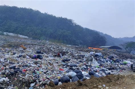 Pemadaman Tpa Sarimukti Terus Berlanjut Sampah Bandung Raya Menggunung