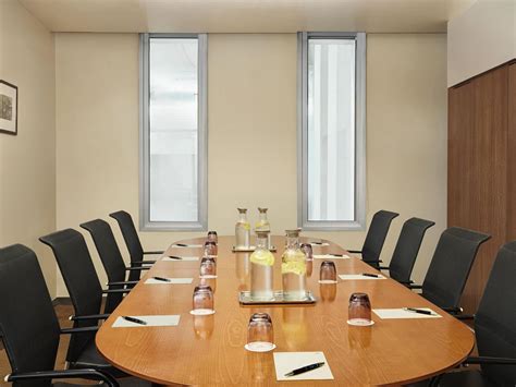 Sheraton Paris Charles de Gaulle Airport Hotel - Booking.si