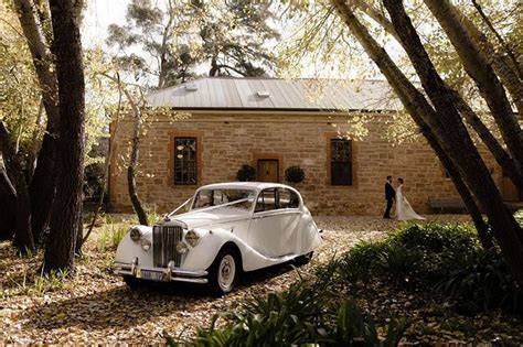 4 Popular Wedding Cars To Hire In Adelaide Reviewed By Real Newylweds