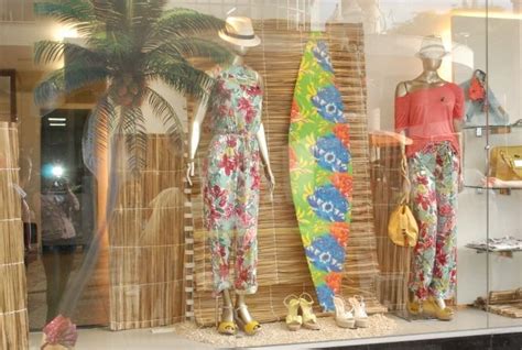 Ideias Para Vitrine De Roupas E Cal Ados Decora O De Vitrine