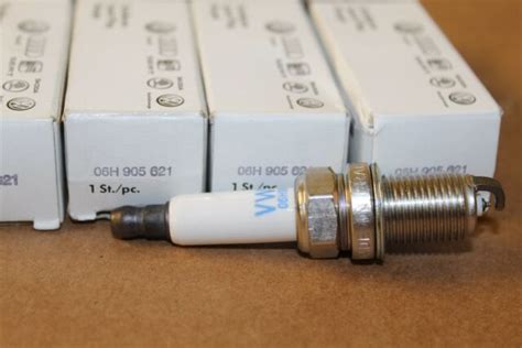 Genuine Volkswagen Audi Seat Skoda Spark Plugs H X For Sale