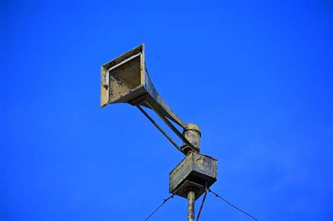 Tornado Siren Cold War Era Thunderbolt Air Raid Outdoor Warning Siren