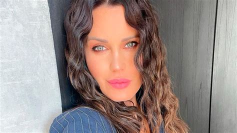 Natalie Weber compartió tiernas fotos familiares tras su crisis con