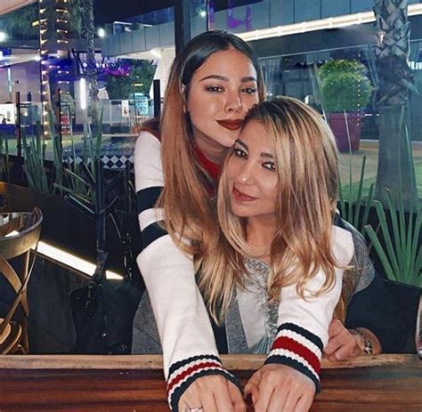 Es más joven la madre de Danna Paola que ella Cuore