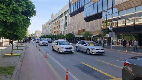 Protest Taksista U Banjaluci Zbog Rezolucije O Srebrenici FOTO N1