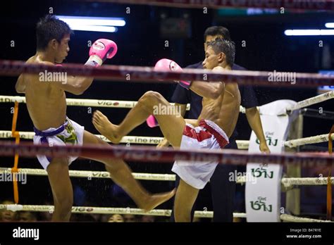 Thai Boxing Lumpinee Stadium Bangkok Thailand Stock Photo Alamy