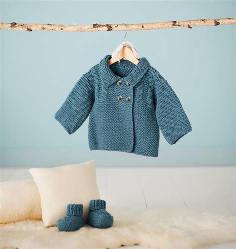 Layette Bébé Patron Gratuit Pour Tricoter Une Veste Et Des Chaussons