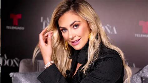 Aracely Arámbula presume foto del recuerdo amamantando a su hijo