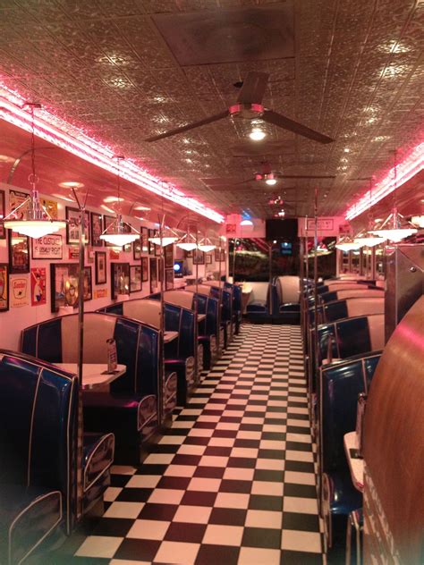 Mels Diner Orlando Fl Diner Aesthetic Retro Diner Retro Wallpaper