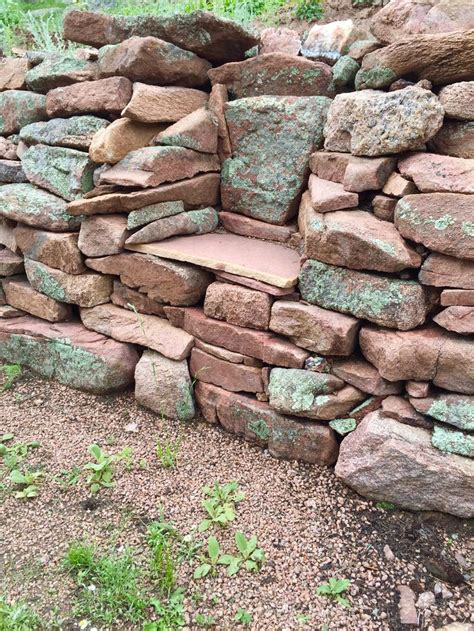 Dry Stacked Retaining Wall With Built In Seat Stone Wall Retaining