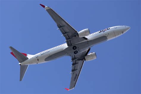 Jal B At Sapporo On Feb Rd Smoke From Right Hand Engine