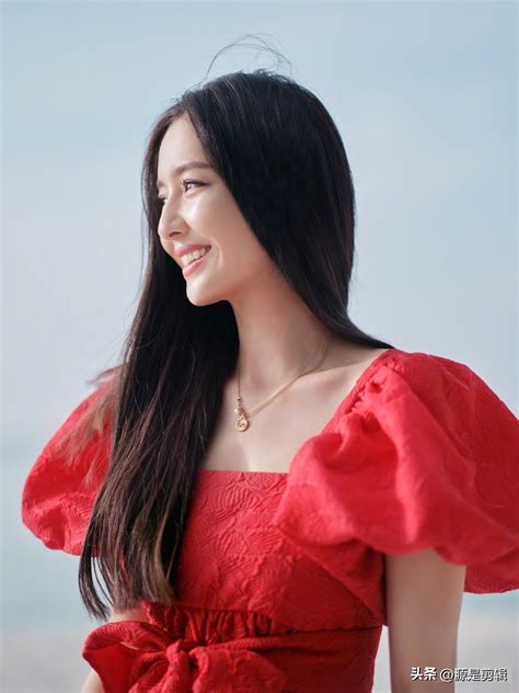 Tong Liyas Festive And Lovely Photos In A Red Dress Imedia