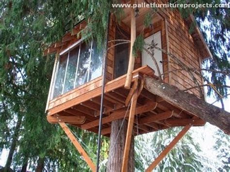 Wood Pallet Tree Houses Pallet Furniture Projects