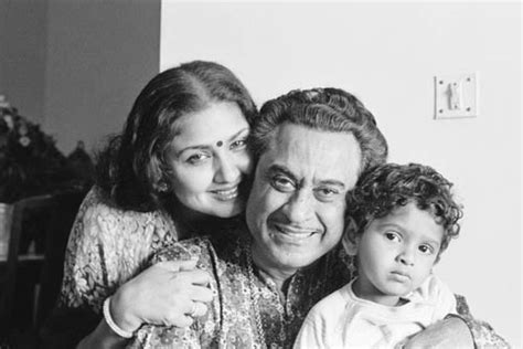 Singer Kishore Kumar Biography – Age, K.K DOB, Height, Family, Career, Profession etc