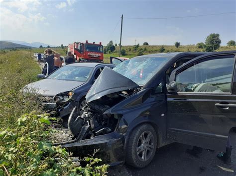 Accident Ntre Un Camion Un Microbuz I O Ma In L Ng B I Oara O