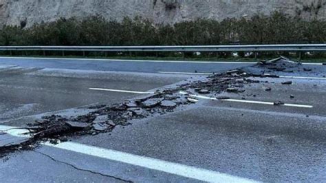 Deprem nedeniyle kapanan TAG Otoyolu ulaşıma açıldı Timeturk