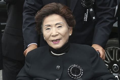 韓国・金泳三元大統領の妻 孫命順さん死去 聯合ニュース