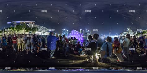360° View Of Marina Bay Sands Atrium Alamy
