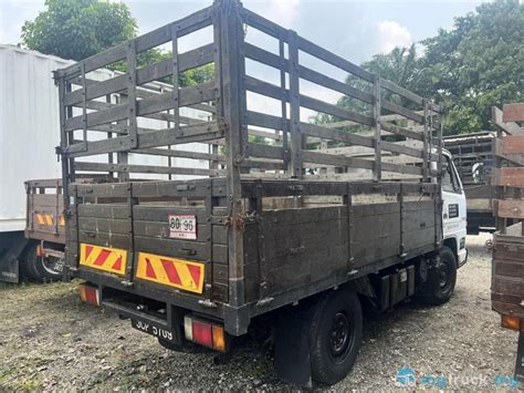 Isuzu Nhr Tan Cargo Kg In Johor Manual For Rm