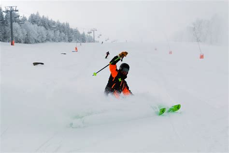 Ouverture De La Piste Des Jasseries Station De Chalmazel Hiver