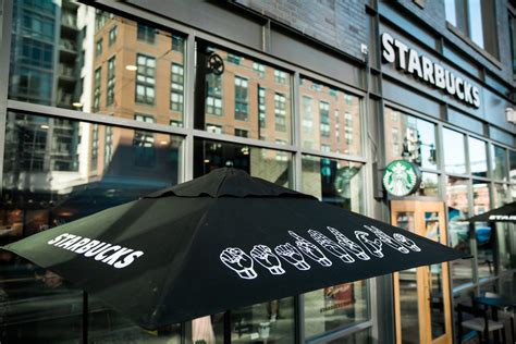 Starbucks locations Around the World | Travelnitch Eats