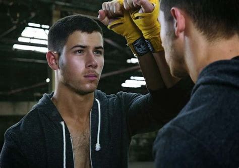 Se Difunde Escena De Sexo Gay De Nick Jonas GAYPERU Entretenimiento Gay Noticias Gays