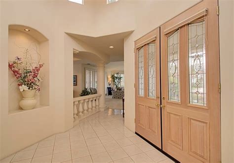 Foyer 75572 Debby Lane Indian Wells CA Outdoor Decor Coachella