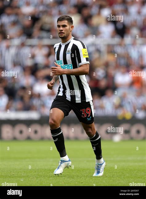 Newcastle bruno guimaraes august 2022 hi-res stock photography and ...