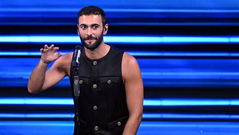 Marco Mengoni è il vincitore di Sanremo 2023 con Due Vite la Repubblica