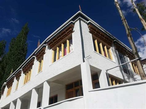 Cheap Hotels In Ladakh | Book from 44 Stay Options @Best Price