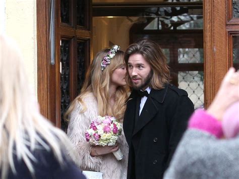 Gil Ofarim: Hochzeit trotz Zweifel an Ehe-Konzept? | Promiflash.de