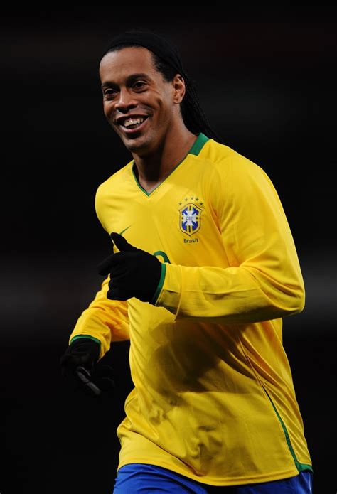 Picture Of Ronaldinho Ga Cho