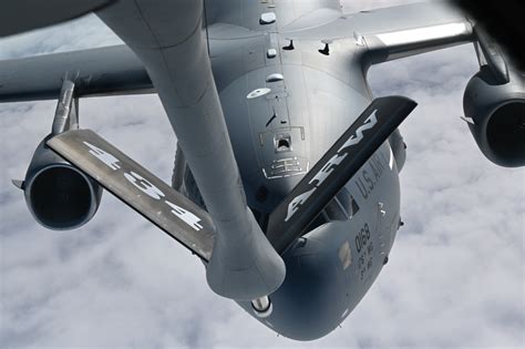 DVIDS Images KC 135 Refuels C 17 Over Alaska Image 4 Of 8