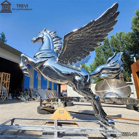 Stainless Steel Metal Pegasus Sculpture Public Art For Saletrevi Statue