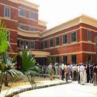 Deshbandhu College Delhi -Admissions 2023, Ranking, Placement, Fee ...