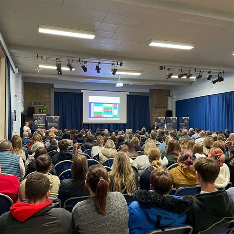 Sixth Form Open Evening proves to be a popular choice – Cowley Academy