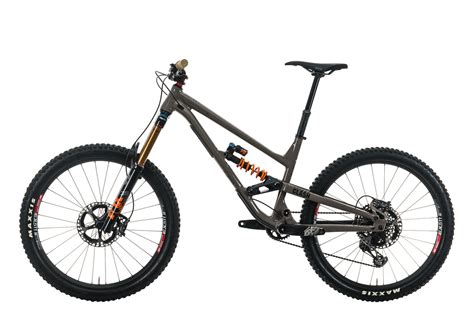 Commencal Bikes Clash Signature