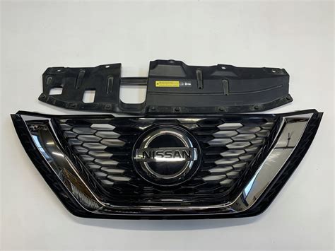 Grill Atrapa Nissan Qashqai J Lift Pod Radar Hv Za Z Z