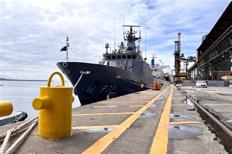 Ap S Tr S Dias Em Paranagu Navio Patrulha Da Marinha Segue Em Miss O