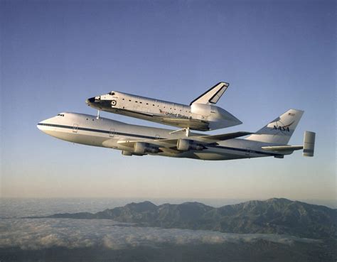 Boeing 747 and the Space Shuttle | The Space Techie