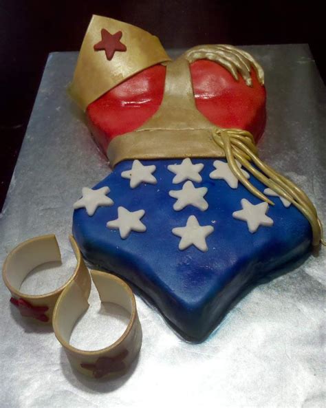 Wonder Woman Cake For A Friends Birthday The Cake Covering Was Rolled