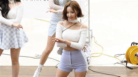 Momoland Yeonwoo I M So Hot K By Youtube Music
